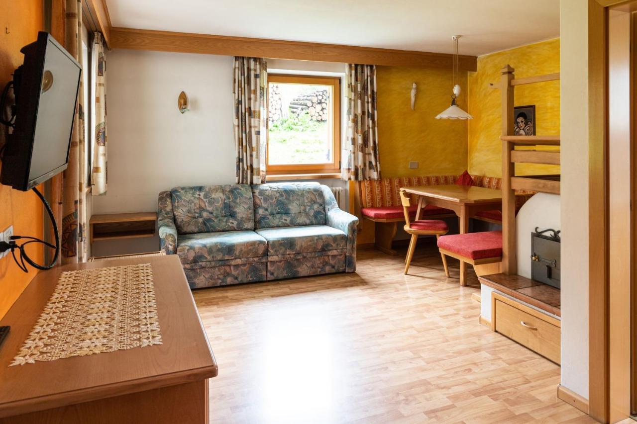 Bed and Breakfast Garni Juri à La Villa  Extérieur photo